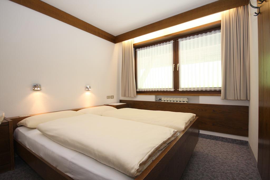 Apartments Residence Alta Badia Colfosco Ruang foto