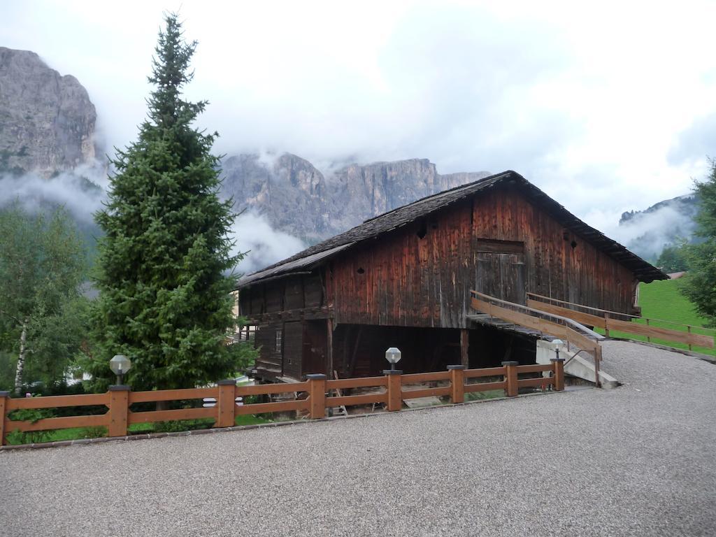 Apartments Residence Alta Badia Colfosco Bagian luar foto
